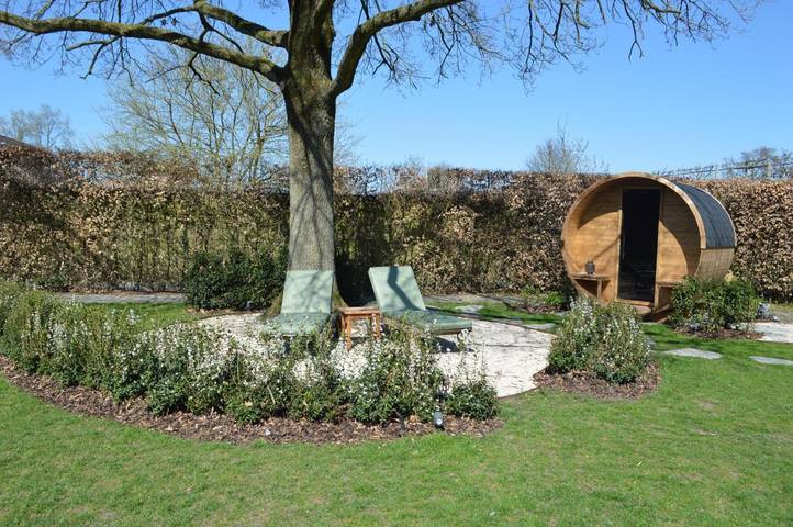 Location de vacances pour 2 personnes, avec vue ainsi que jardin et sauna à Lille (Belgique) - 3