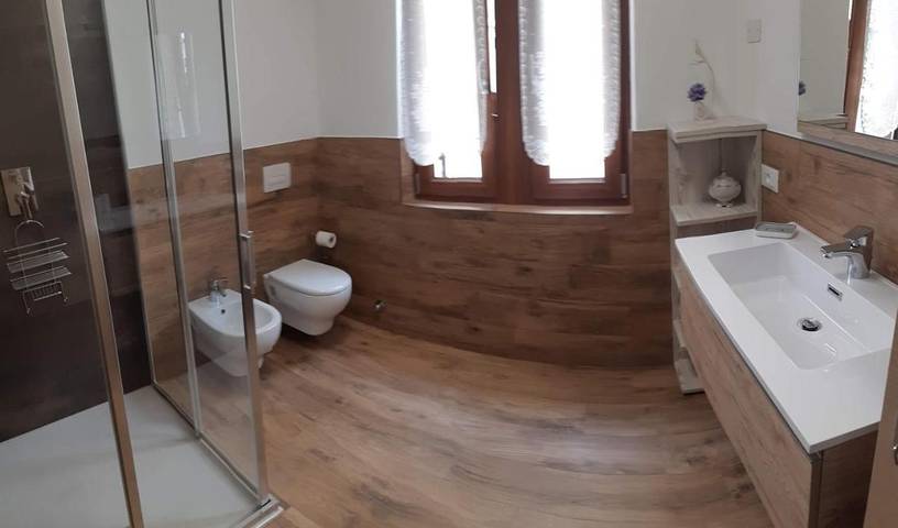 Gîte pour 8 personnes, avec Balcon et Terrasse ainsi que Jardin et Vue dans Serina - 4