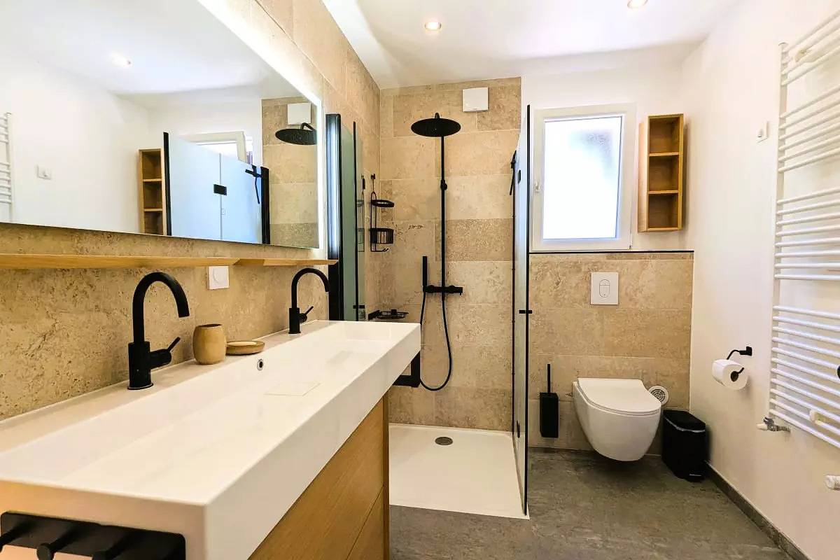 Houses & Villas for 4 Persons in La Garde, Mediterranean Coast (France)