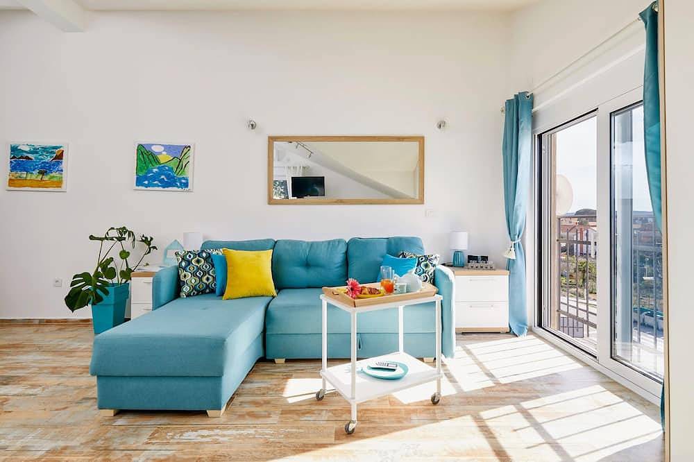 Ganze Wohnung, ❤️Bayview Studio & Parkplatz Panorama Meerblick 50% Rabatt idealer freiberuflicher Hub in Tivat, Boka Kotorska