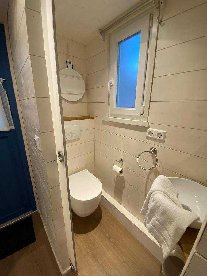 Tiny House Ems im Pier9 Tiny House Hotel in Hamm, Ruhrgebiet