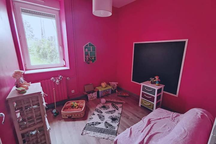 Gîte spacieux avec cheminée et salle de jeux in Nourray, Vallée de la Loire
