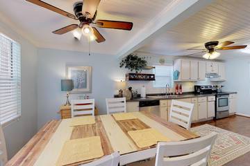 Vacation House for 6 Guests in St. Simons Island, Georgia, Picture 4