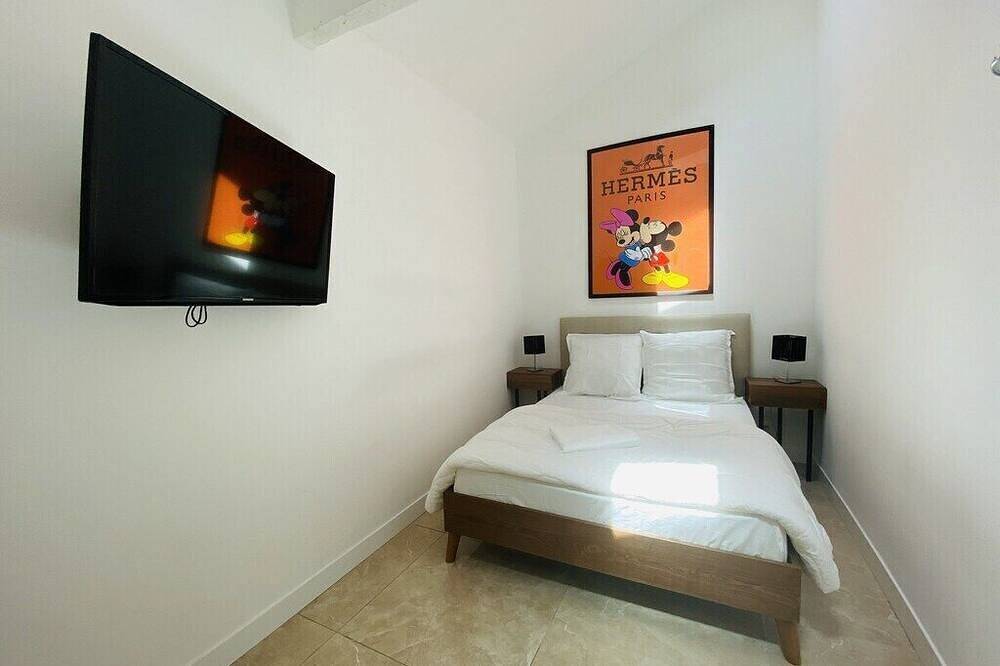 Villa Fg, semi-contemporary, ideal swimming pool for a dream vacation in Mougins, Cannes region