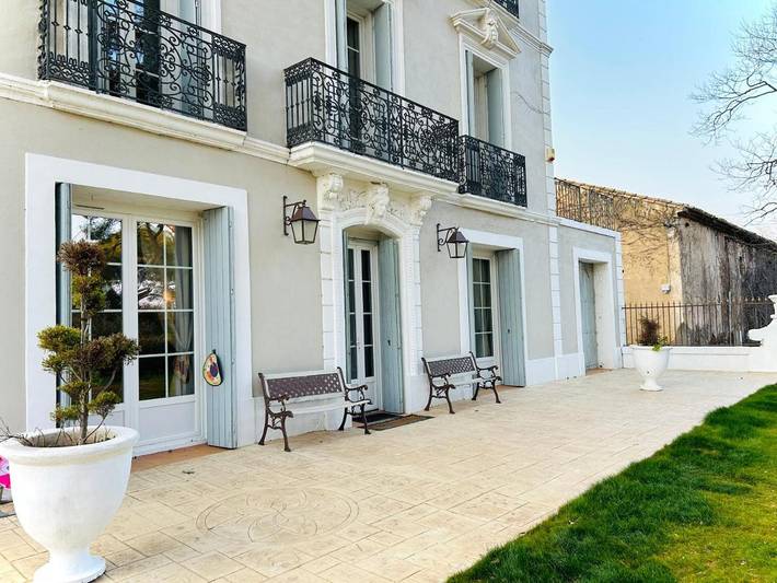 Location de vacances pour 6 personnes, avec jardin et piscine à Bessan - 2