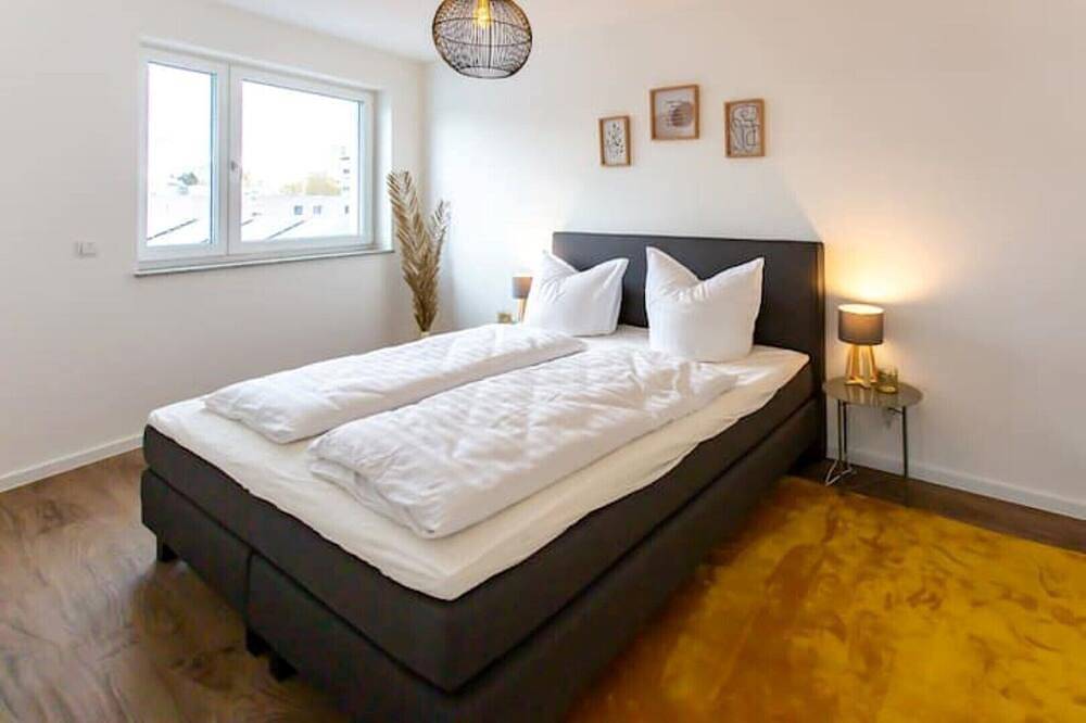 Ganze Wohnung, Exklusive Cozy 3-Zi-Penthouse mit großer Dachterrasse *Nähe Europa Park* in Lahr, Mittlerer Schwarzwald
