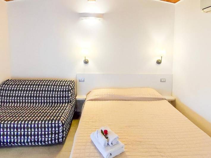 Ferienhaus für 2 Personen, mit Balkon und Terrasse sowie Whirlpool und Garten in Agropoli - 4
