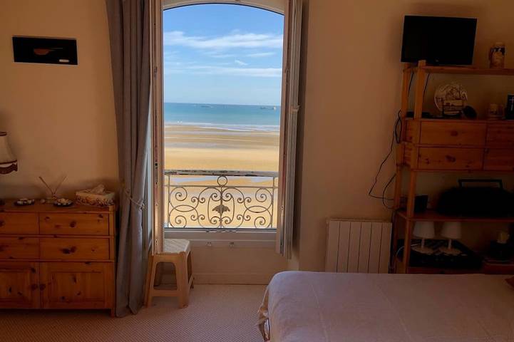 Ganze Wohnung, L'Horizon Bleu (Blue Horizon), sea front in Asnelles, Côte de Nacre