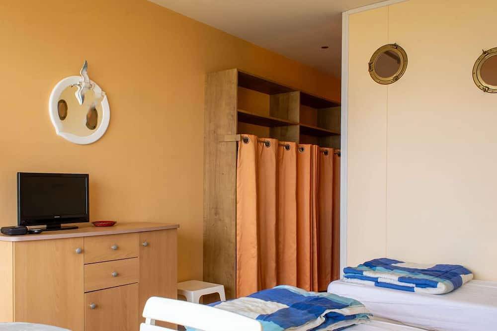 Ganze Wohnung, Sea-view cabin studio in Erquy | 4 guests | in Caroual, Erquy