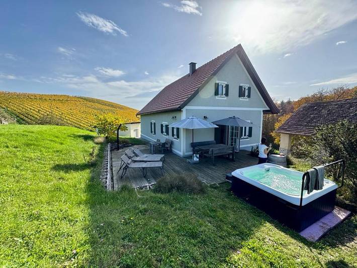 Ferienhaus für 6 Personen, mit Whirlpool und Garten, kinderfreundlich