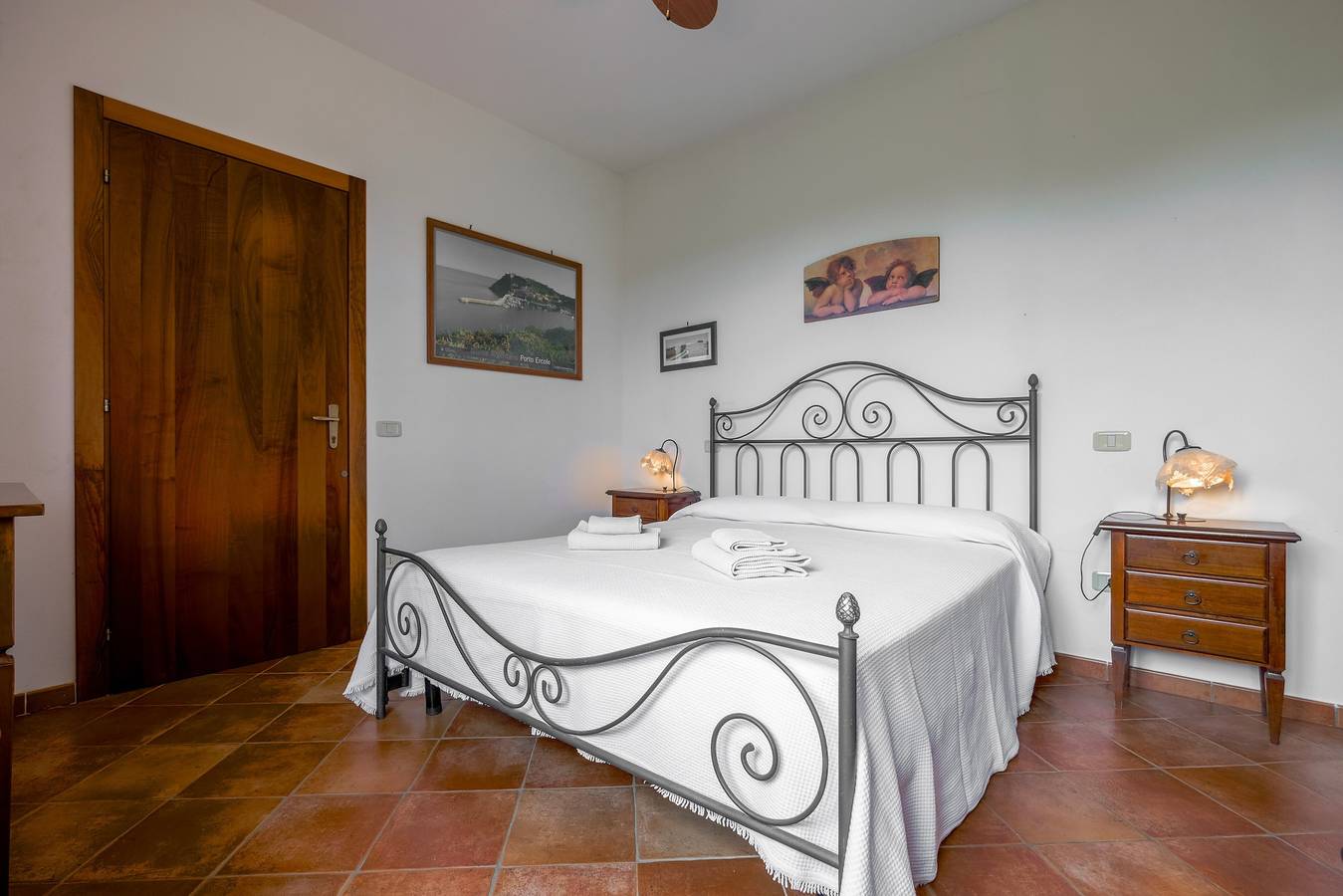 Le Torrette Etrusche Room 6 – Comfort and Relaxation in Capalbio in Capalbio, Grosseto Province