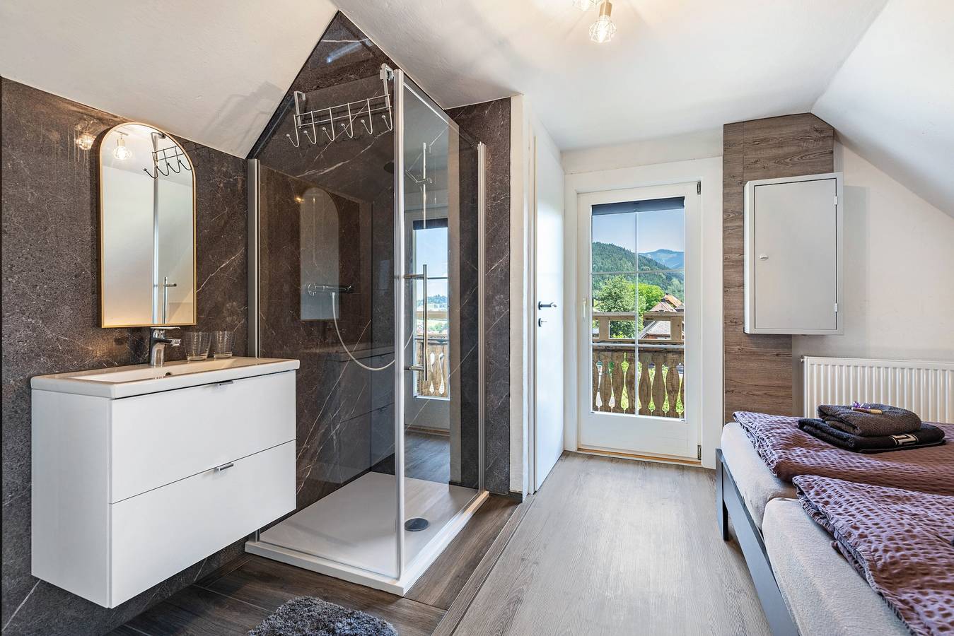 Ferienhaus 'Sonnseitn' mit Bergblick, privater Terrasse und eigenem Garten in Rottenmanner und Wölzer Tauern, Lassing