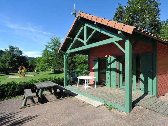 Camping Le Lac Des Sapins  - Chalet 6 personen - Chalet 2 Zimmer + Mezzanine 6 Pers. in Saint-Victor-sur-Rhins, Roanne und Umgebung