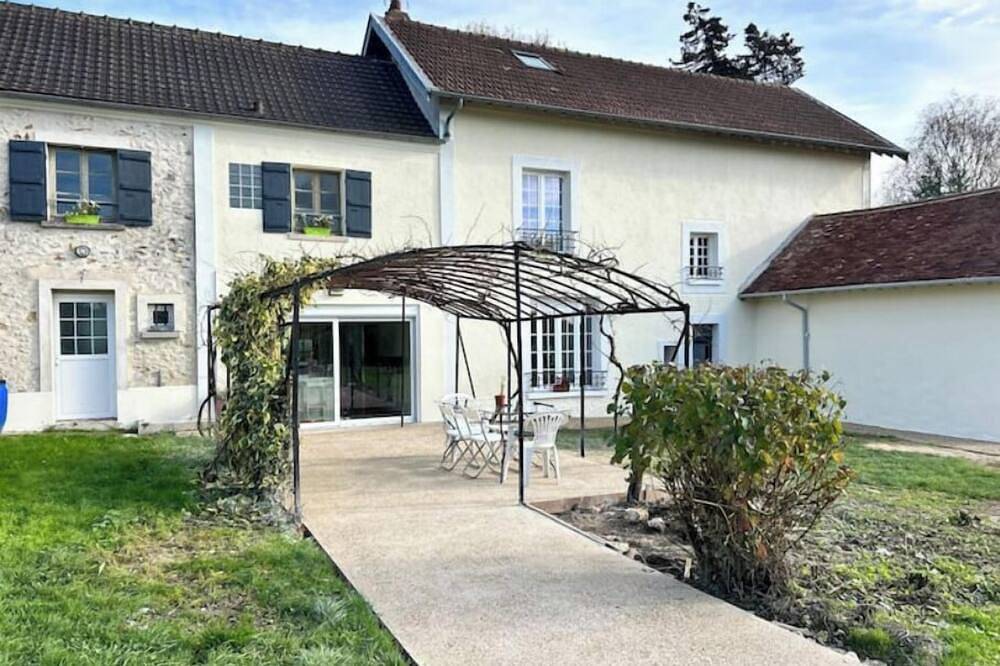 Appartement 4 personnes in Jouy-sur-Morin, Seine-et-Marne
