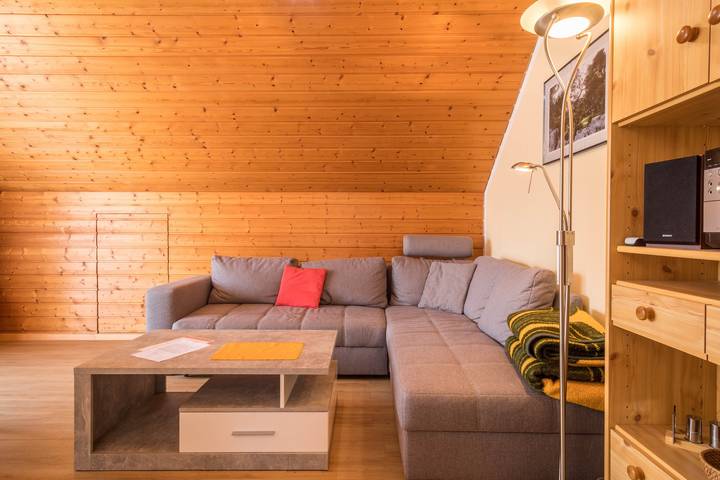 Ferienwohnung für 4 Personen, mit Balkon und Garten sowie Seeblick in Immenstaad - 2