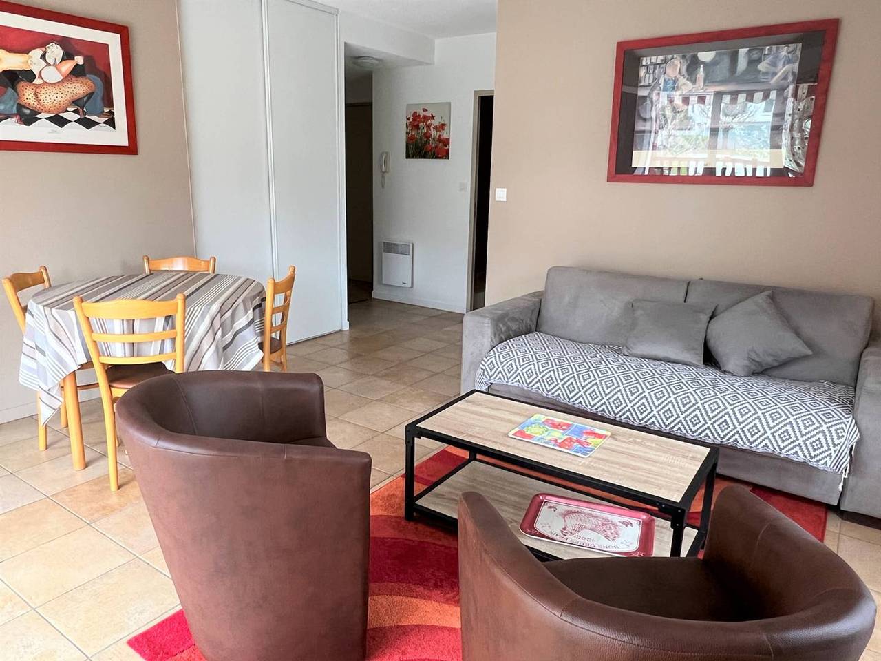 Entire apartment, Charming T2 Apartment for 3 in Quiet Area, Close to City Center, with Wifi and Private Parking in Cambo-les-Bains, Bayonne region