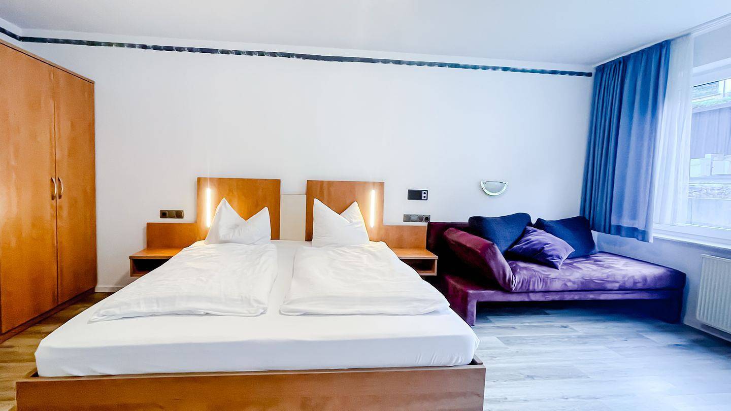 Komfortables und vielseitiges Zimmer –Perfekt für Erholung, Arbeit und Austausch in Züschen, Winterberg