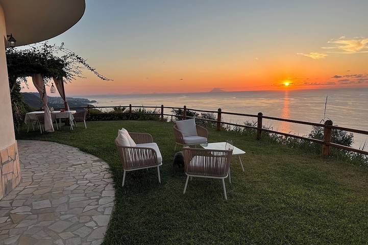 Location de vacances pour 4 personnes, avec Jardin à Zambrone