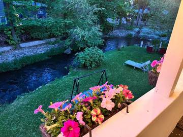 Gîte pour 2 personnes, avec jardin et vue à Kelowna