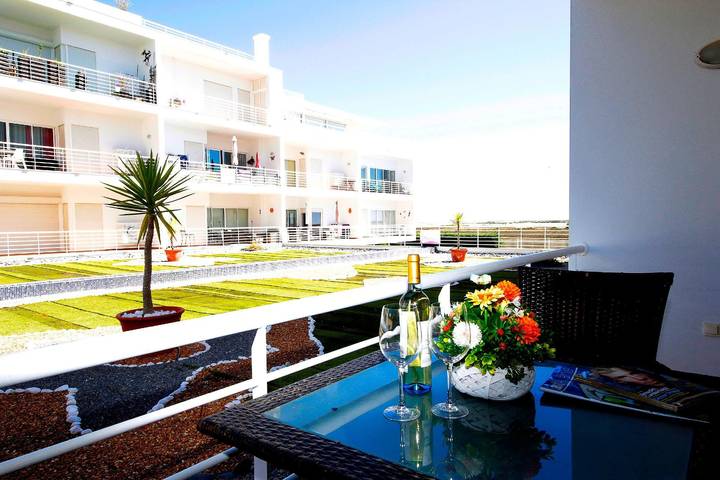 Gîte pour 4 personnes, avec piscine ainsi que jardin et balcon à Fuseta - 3