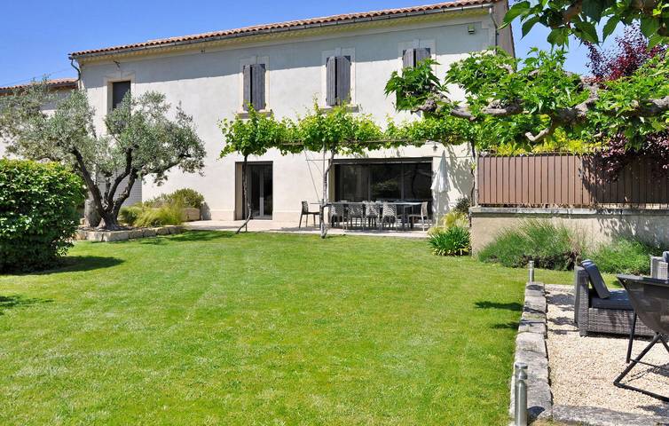 Location de vacances pour 11 personnes, avec terrasse à Barbentane - 2