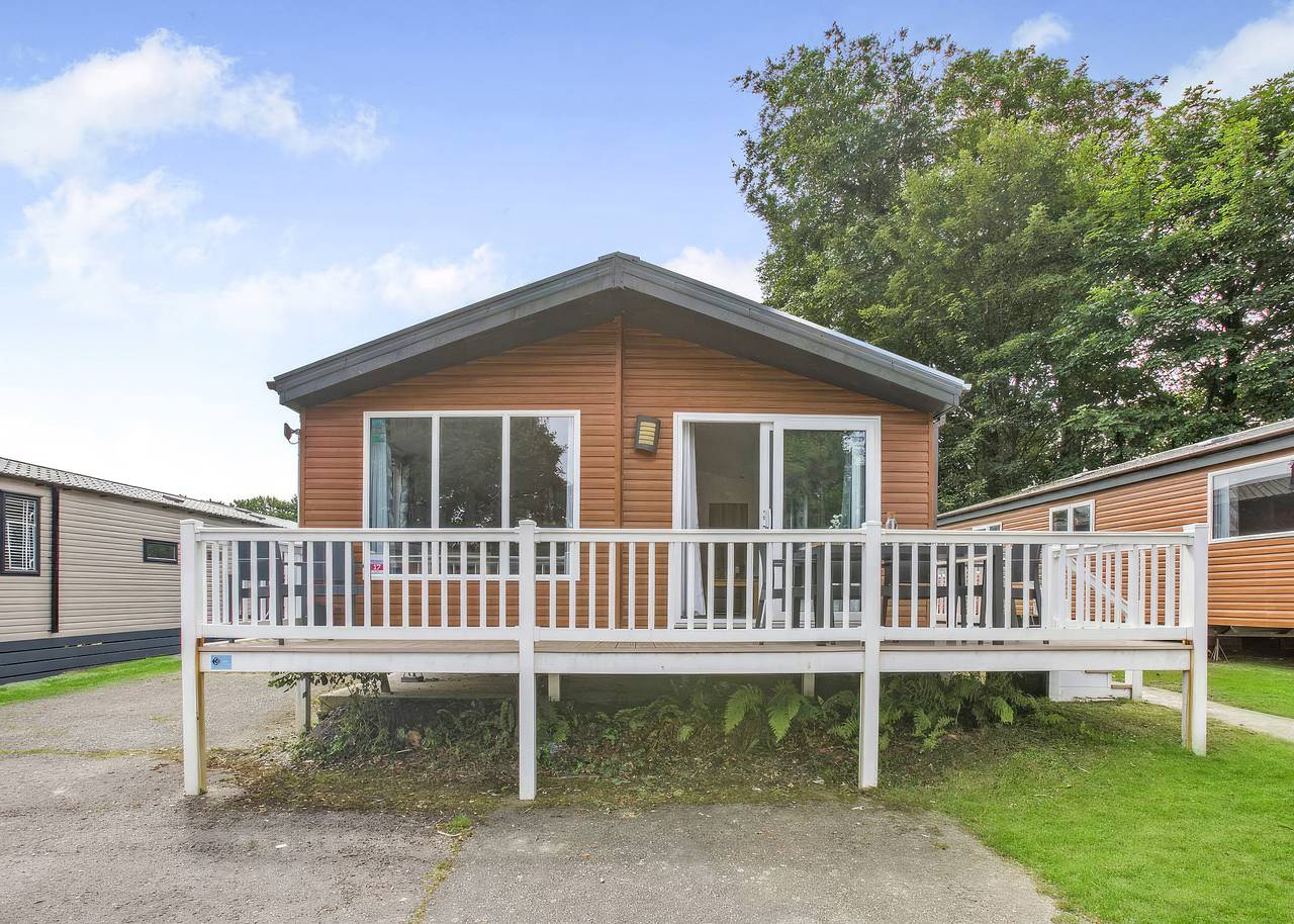 Prestige 2, Slps 4, parking, ensuite, decking in Porthcawl, Bridgend region