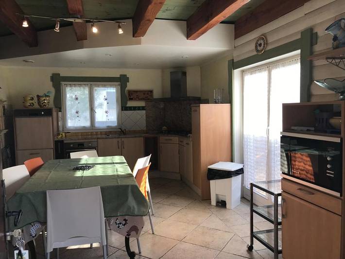 Location de vacances pour 6 personnes, avec terrasse et piscine à Euzet - 2