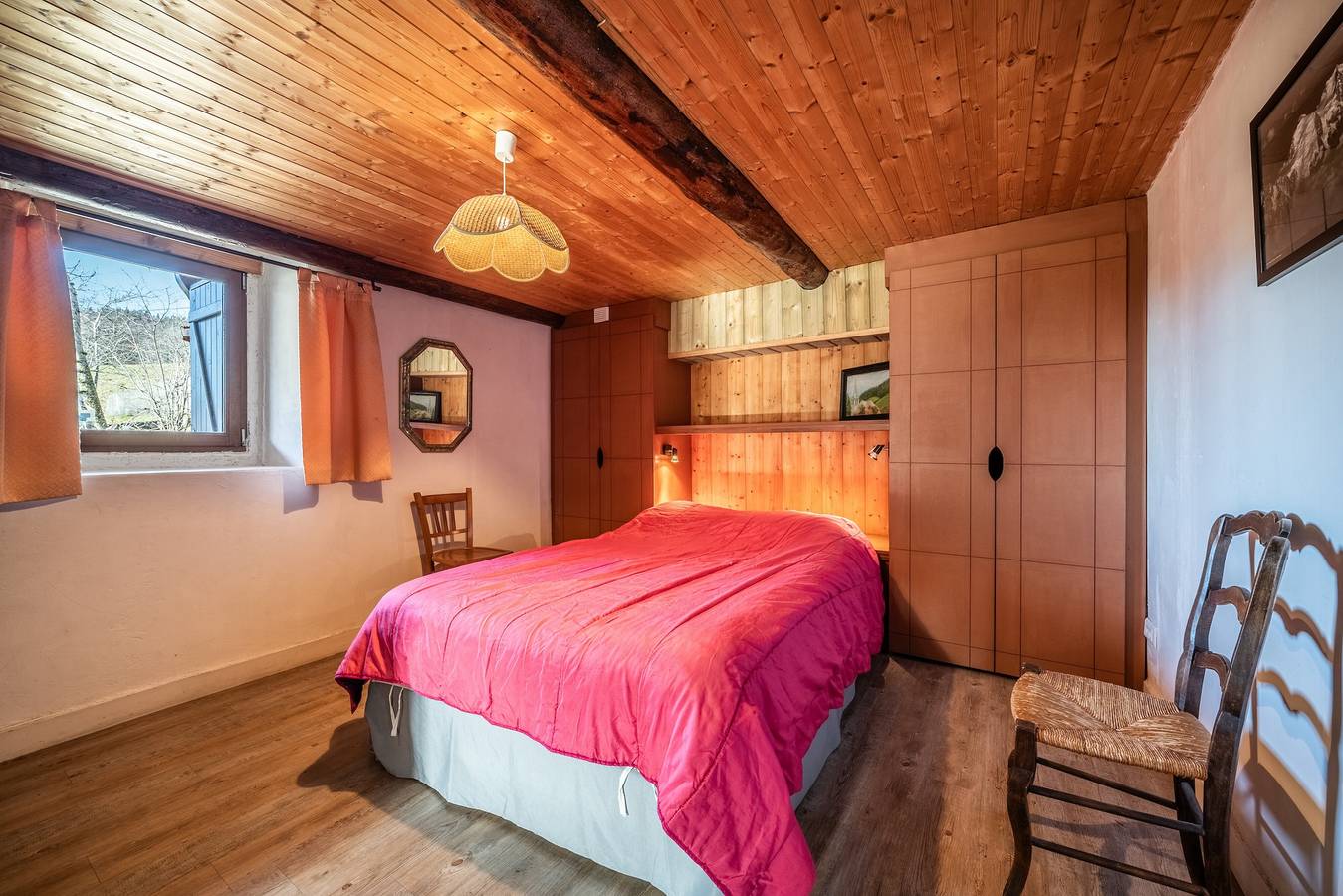 Chalet 'Authentique En Vallée Verte' with Mountain View, Shared Terrace & Wi-Fi in Bogève, Thonon-les-Bains region