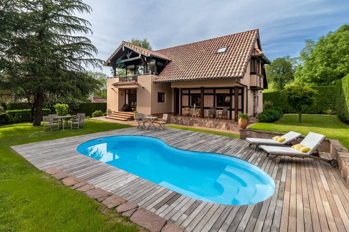 Maison de vacances pour 9 personnes, avec Balcon et Jardin dans Cantabrie