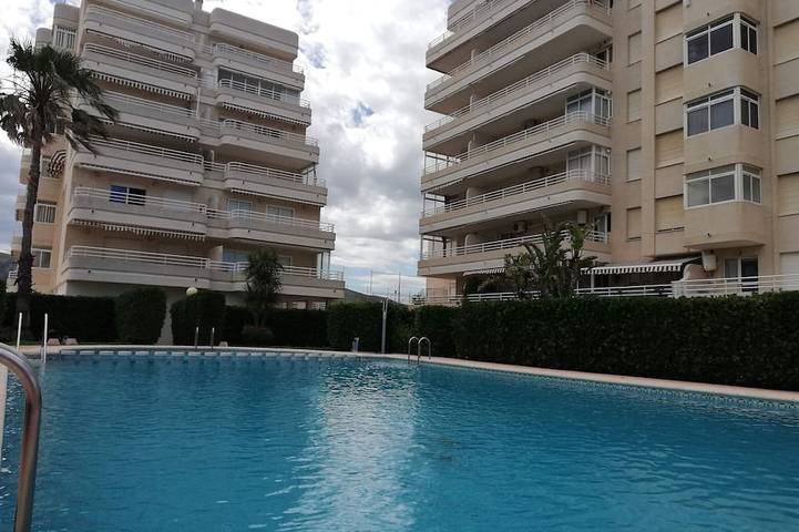 Ferienwohnung für 6 Personen, mit Terrasse und Pool sowie Garten, mit Haustier