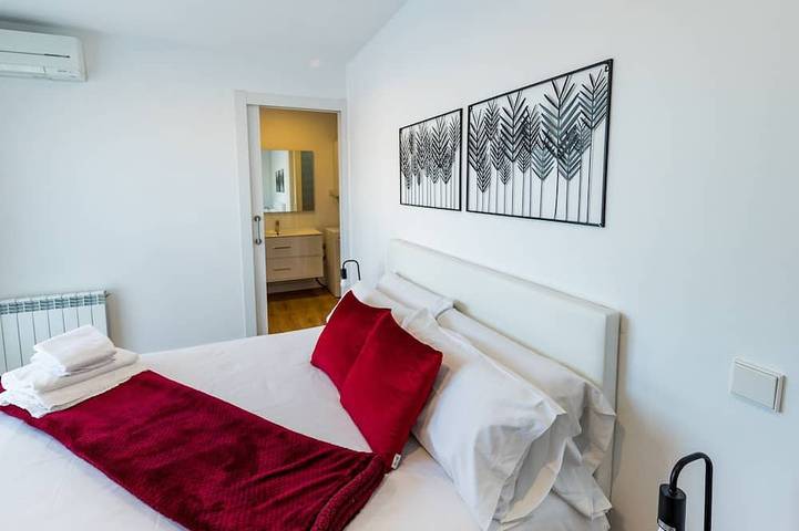 Apartamento entero, Arturo Soria - Tríplex de 1 Dormitorio con terraza in Madrid, Área Metropolitana de Madrid