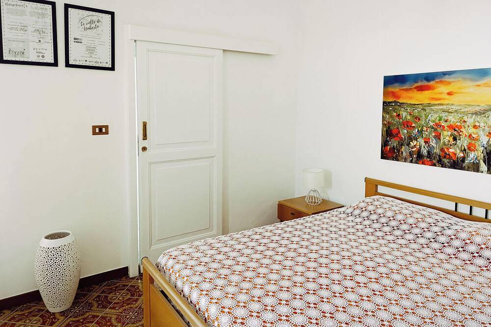 Ganze Wohnung, Apartment with large outdoor terrace in the heart of Salento in Sogliano Cavour, Lecce Provinz