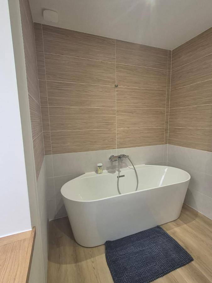 Gîte pour 2 personnes, avec jardin et vue à L'Abergement-de-Varey - 3