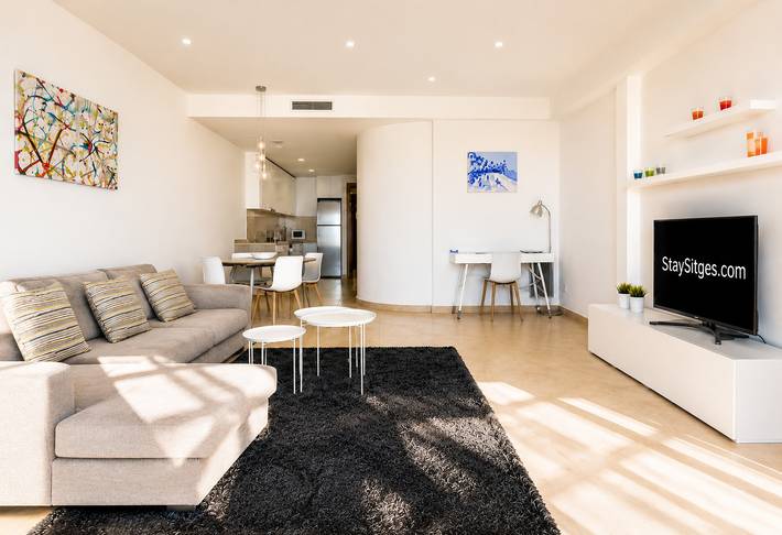 Entire apartment, Holiday apartment for 4 people with balcony in Platja de Sant Sebastià (Sitges), Sitges