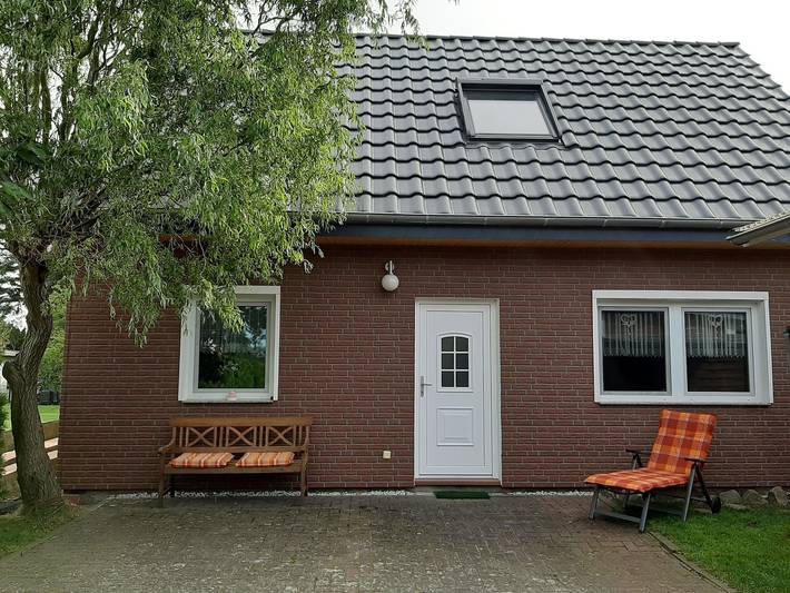 Ferienwohnung für 2 Personen, mit Garten und Terrasse in Mönkebude