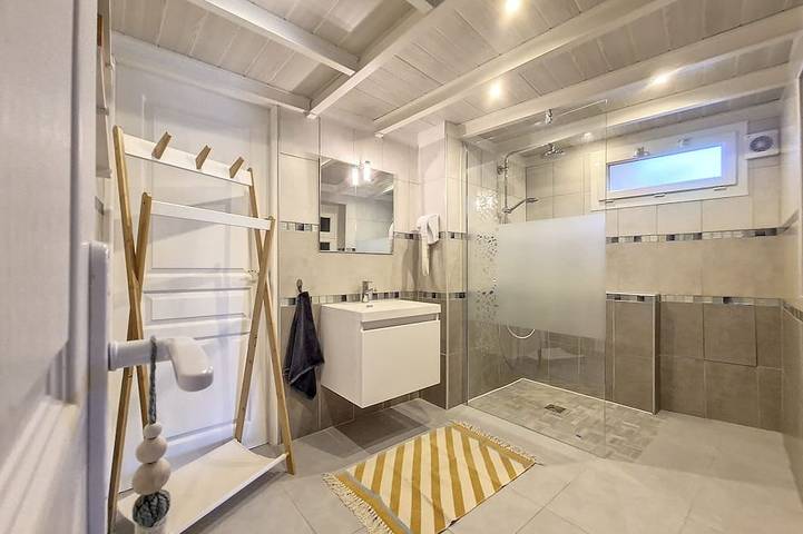 Location de vacances pour 4 personnes, avec piscine ainsi que jardin et terrasse à Anduze - 4