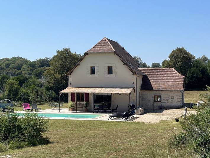 Gîte pour 8 personnes, avec piscine, animaux acceptés