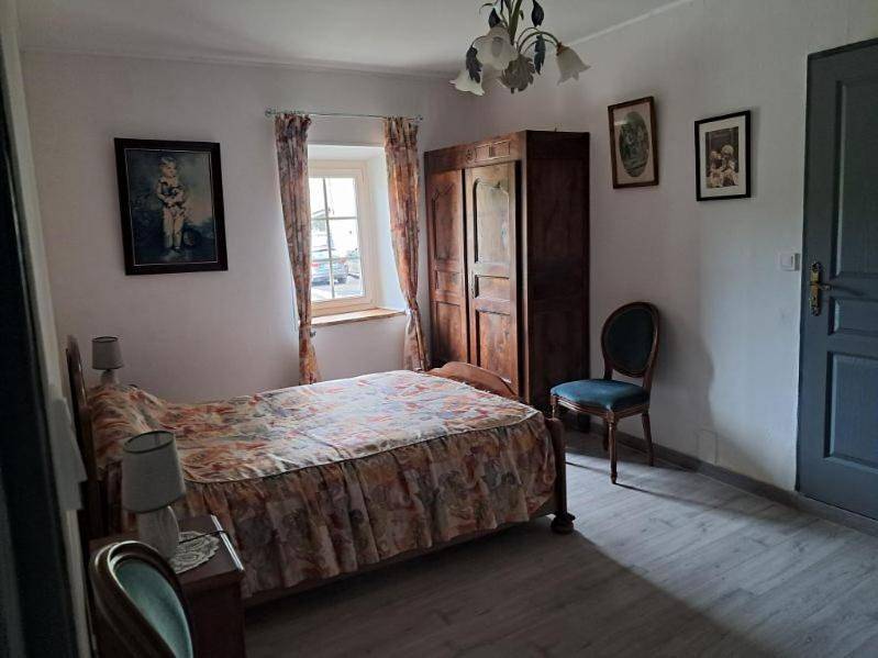 Double Room in Carla-de-Roquefort, Ariège