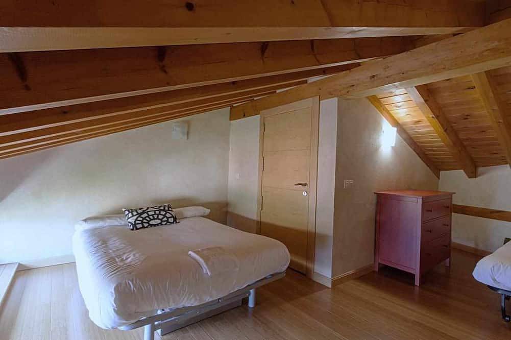 Casa Palacio de Mave for 4 people in Mave, Aguilar de Campoo