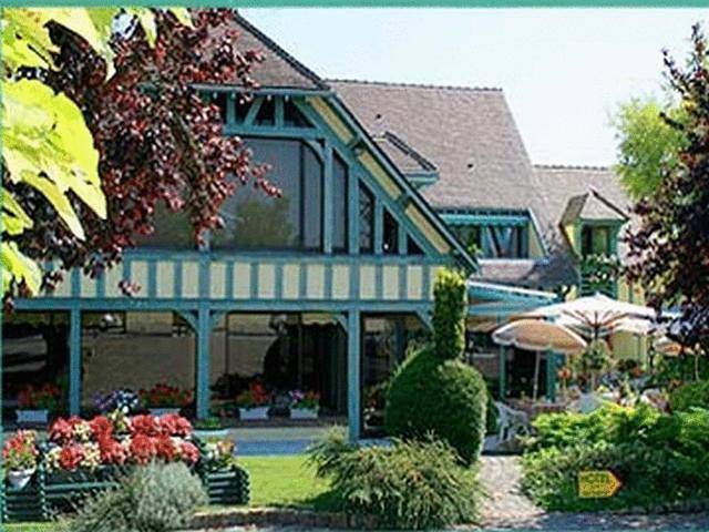 Hôtel pour 2 personnes, avec terrasse à Bréviandes - 3