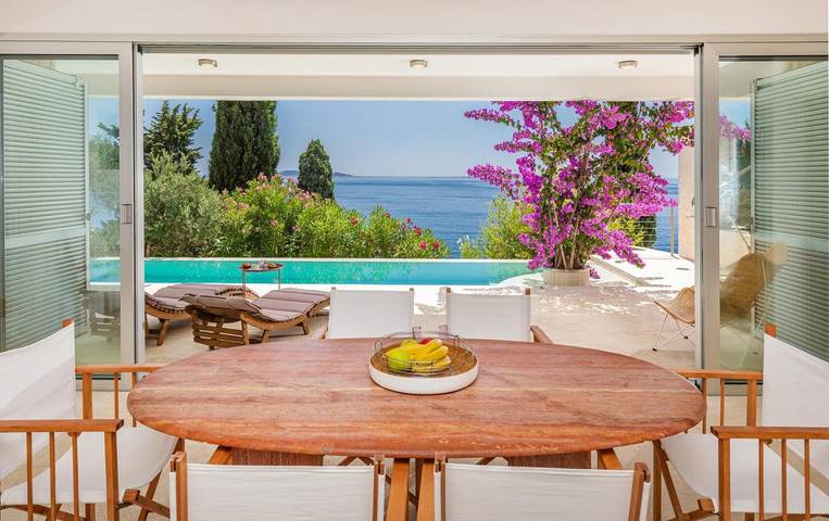 Villa pour 8 personnes, avec vue ainsi que piscine et jardin, animaux acceptés à Mlini - 4