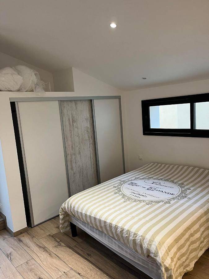 Gîte pour 2 personnes, avec vue ainsi que terrasse et jardin, animaux acceptés à Langrune-sur-Mer - 3