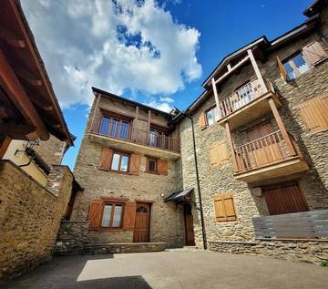 Gîte pour 4 personnes, avec jacuzzi à Osséja