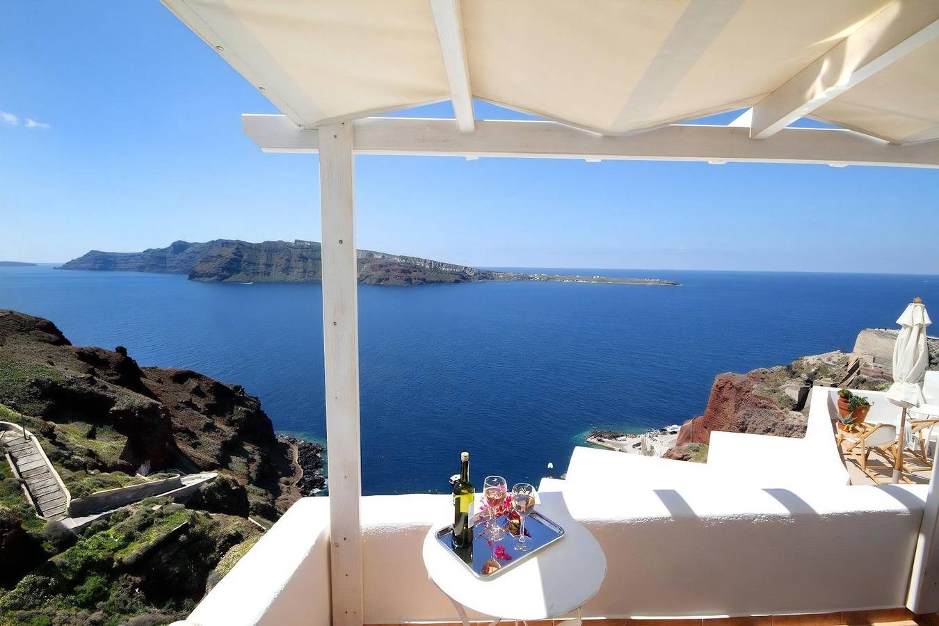 Stunning Caldera Views | Oia Mare Villas Cave Superior Studio with Caldera & Sea View | Oia in Ormos Ammoudiou, Oia