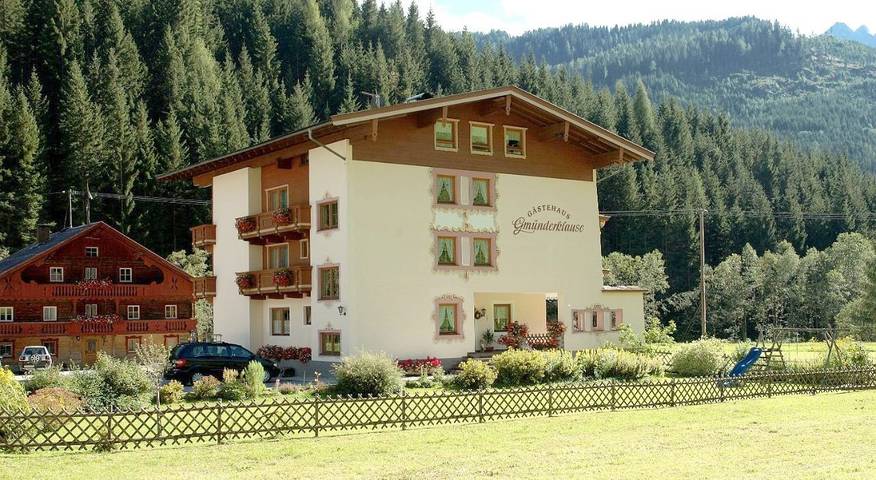 Pension voor 3 personen, with Balkon and Terras as well as Tuin and Uitzicht in Gerlos