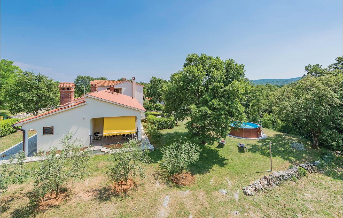 Casa de vacaciones para 5 personas con terraza in Presika, Costa Este de Istria
