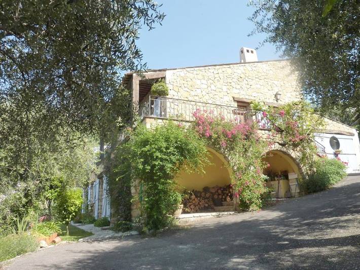Chambre d’hôte pour 2 personnes, avec Balcon et Terrasse ainsi que Jardin et Vue