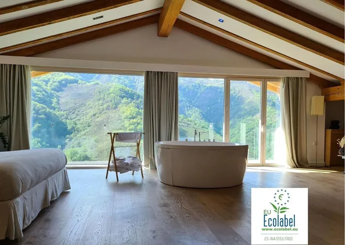 Hotel para 2 personas, con jardín además de sauna y vistas - 1