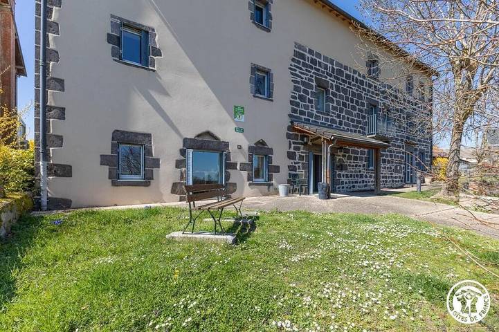 Maison d’hôte pour 25 personnes, avec jardin à Charbonnières-les-Varennes