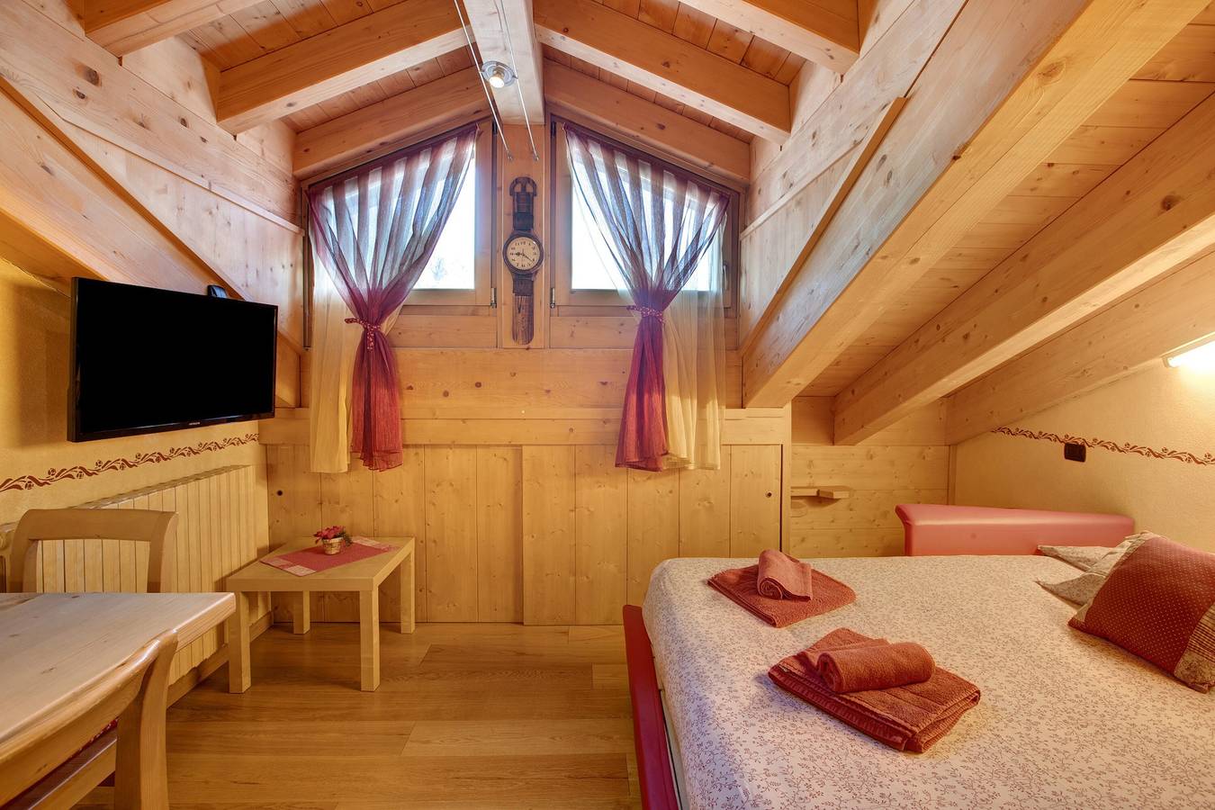 Appartement 'Baita dei ski app 5' met uitzicht op de bergen & Wi-Fi, foto 6